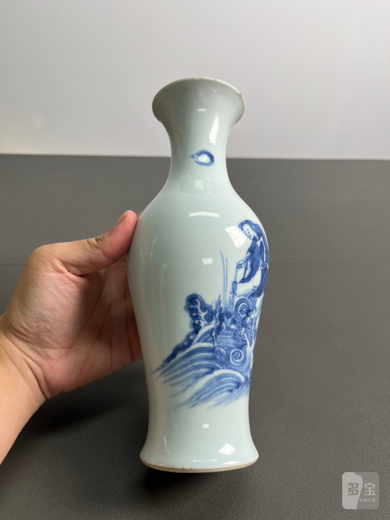 清雍正  青花“刘海戏金蟾”图观音瓶 - 图6